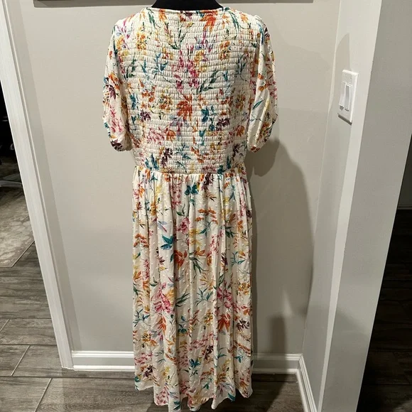 Torrid Midi Swiss Dot Shirred Dress - Picture 4 of 8